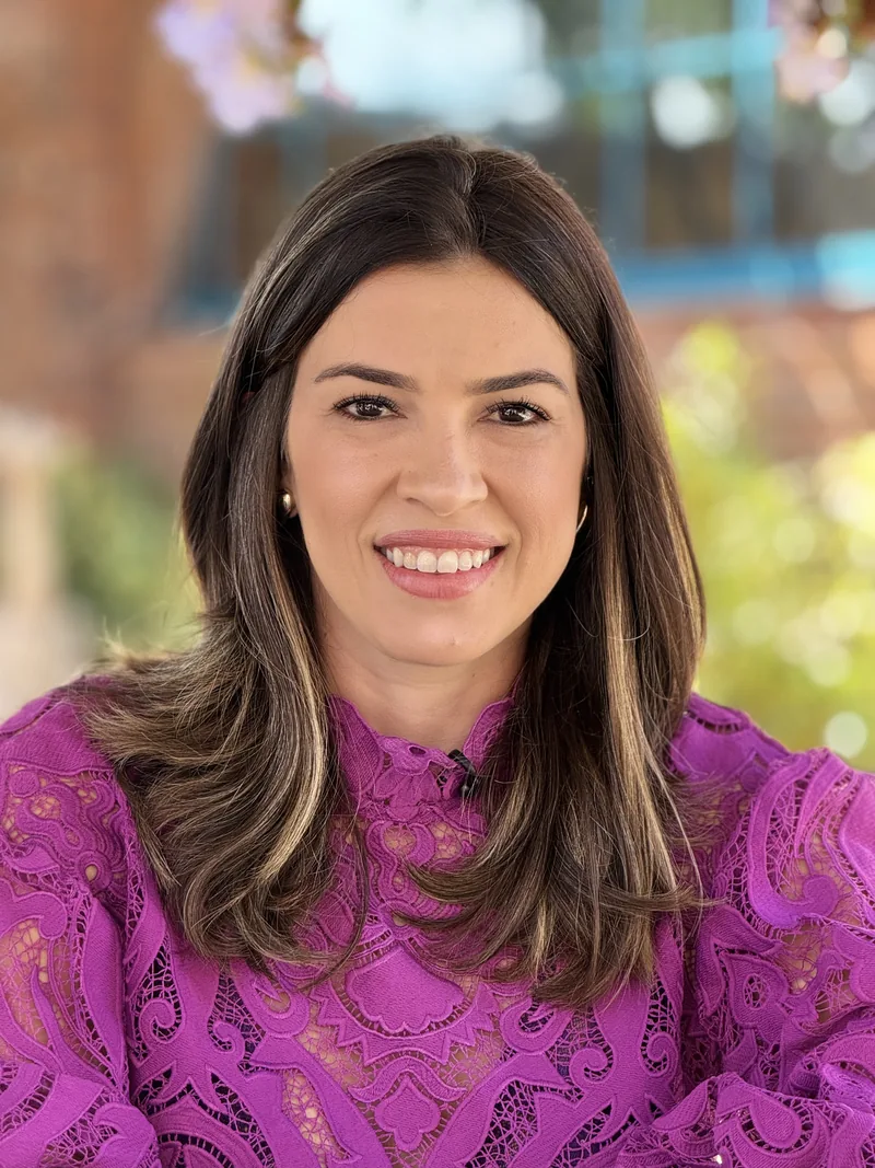 Mariana Zaiden sorrindo, retrato profissional